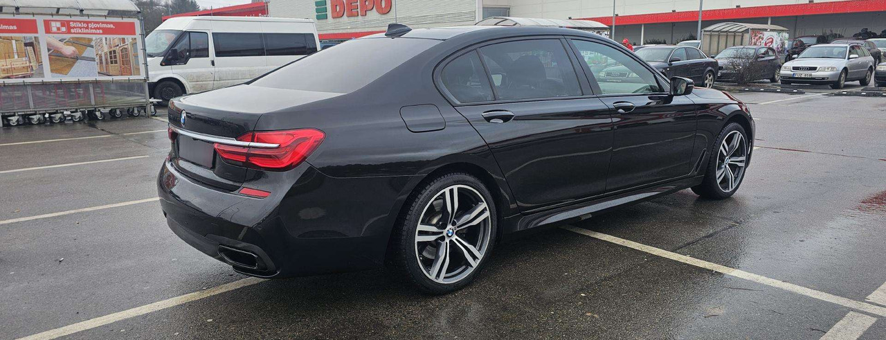 BMW 750 - 세단 : 사진 5 BMW 750 - 세단 : 사진 5