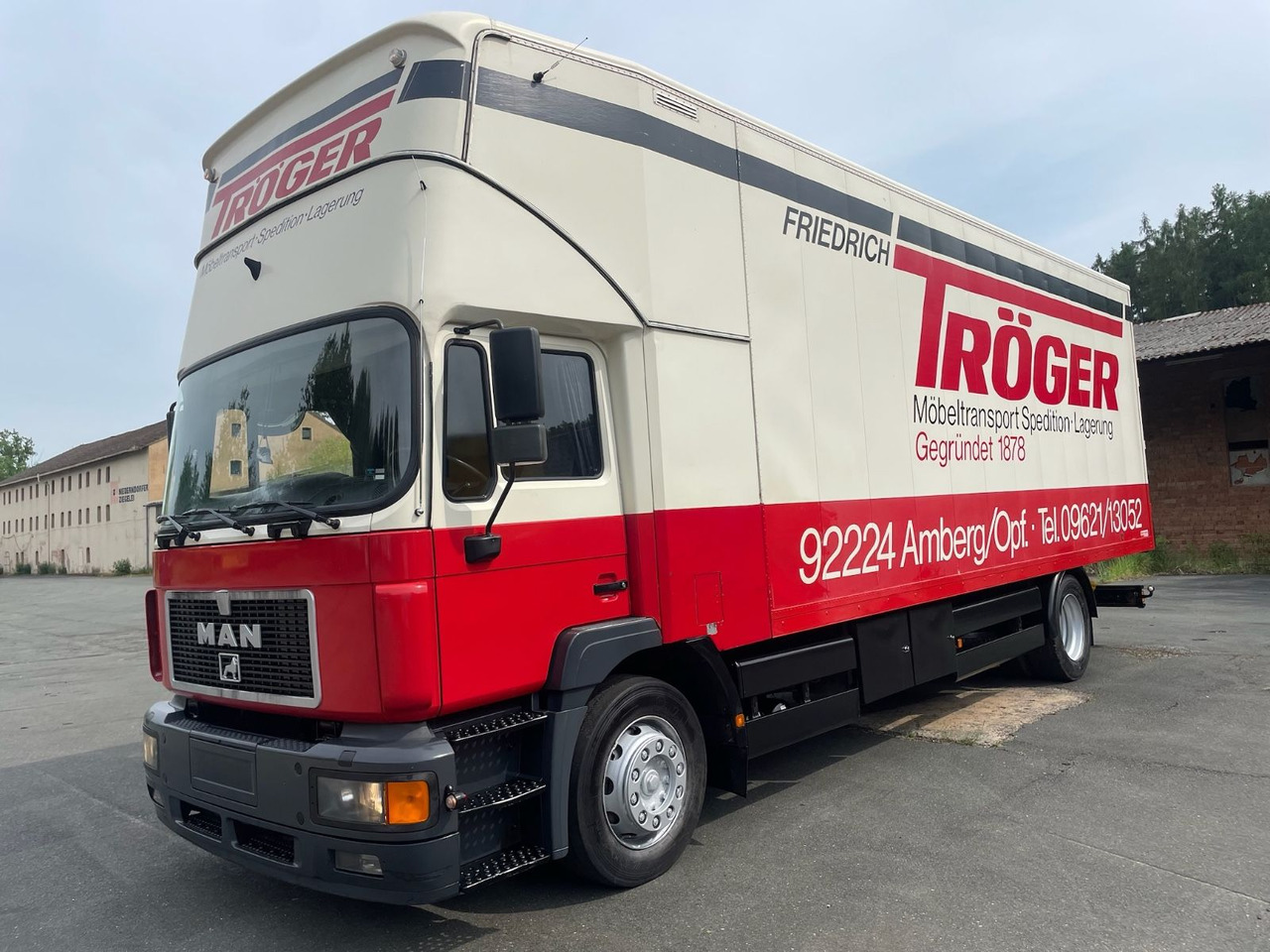 MAN 18.264 M40 Wohnmobil/4xBett/AC/Standheizung/EU2 - 박스 트럭 : 사진 3 MAN 18.264 M40 Wohnmobil/4xBett/AC/Standheizung/EU2 - 박스 트럭 : 사진 3