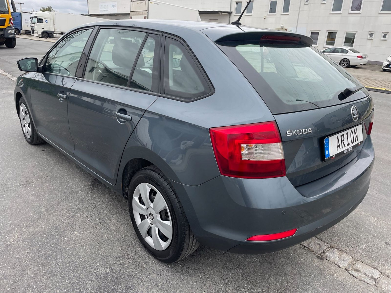 Skoda Rapid Spaceback Ambition - 스테이션 왜건 : 사진 4 Skoda Rapid Spaceback Ambition - 스테이션 왜건 : 사진 4
