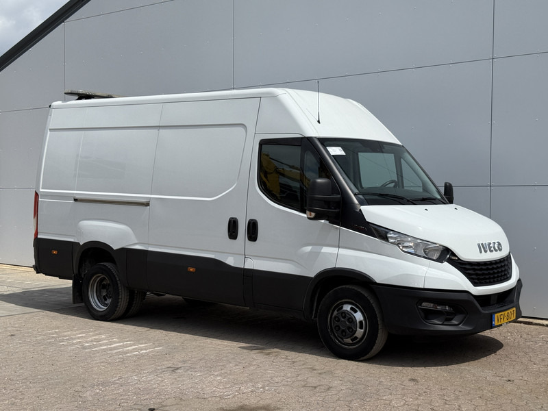 Iveco Daily 35C18 3.0 L2H2 Airco Cruise Control 3,5 Tons Trekhaak 5-26 APK Lucht geveerde stoel - 소형 밴 : 사진 4 Iveco Daily 35C18 3.0 L2H2 Airco Cruise Control 3,5 Tons Trekhaak 5-26 APK Lucht geveerde stoel - 소형 밴 : 사진 4
