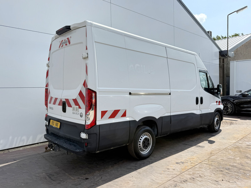 Iveco Daily 35S14 2.3 L2H2 Cruise Control Climate Control 3.5t Trekhaak Lucht geveerde stoel - 패널 밴 : 사진 3 Iveco Daily 35S14 2.3 L2H2 Cruise Control Climate Control 3.5t Trekhaak Lucht geveerde stoel - 패널 밴 : 사진 3