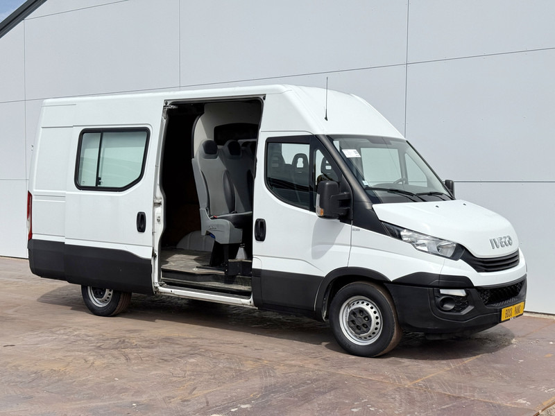Iveco Daily 35S14 2.3 L2H2 Dubbele Cabine 7 Stoelen Airco Cruise Control Trekhaak 3.5t Lucht geveerde stoel - 패널 밴, 콤비 밴 : 사진 5 Iveco Daily 35S14 2.3 L2H2 Dubbele Cabine 7 Stoelen Airco Cruise Control Trekhaak 3.5t Lucht geveerde stoel - 패널 밴, 콤비 밴 : 사진 5