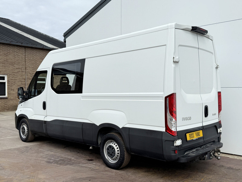 Iveco Daily 35S14 2.3 L2H2 Dubbele Cabine 7 Stoelen Airco Cruise Control Trekhaak 3.5t Lucht geveerde stoel - 패널 밴, 콤비 밴 : 사진 2 Iveco Daily 35S14 2.3 L2H2 Dubbele Cabine 7 Stoelen Airco Cruise Control Trekhaak 3.5t Lucht geveerde stoel - 패널 밴, 콤비 밴 : 사진 2