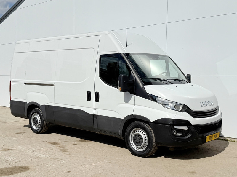 Iveco Daily 35S14 L2H2 Luchtvering Trekhaak Cruise Control Climate Control Lucht Geveerde Bestuurdersstoel - 패널 밴 : 사진 4 Iveco Daily 35S14 L2H2 Luchtvering Trekhaak Cruise Control Climate Control Lucht Geveerde Bestuurdersstoel - 패널 밴 : 사진 4