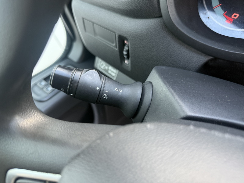 박스 밴, 전기 밴 Renault eMaster ZE 75PK 100% Elektrisch 57kWh 193km WLTP LED Airco Cruise Control Bakwagen Meubelbak Koffer Laadkabel : 사진 19 박스 밴, 전기 밴 Renault eMaster ZE 75PK 100% Elektrisch 57kWh 193km WLTP LED Airco Cruise Control Bakwagen Meubelbak Koffer Laadkabel : 사진 19