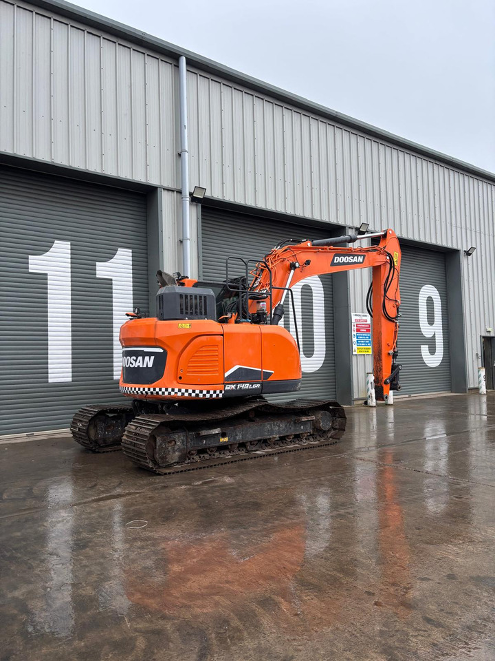 Doosan DX140LCR - 크롤러 굴삭기 : 사진 5 Doosan DX140LCR - 크롤러 굴삭기 : 사진 5