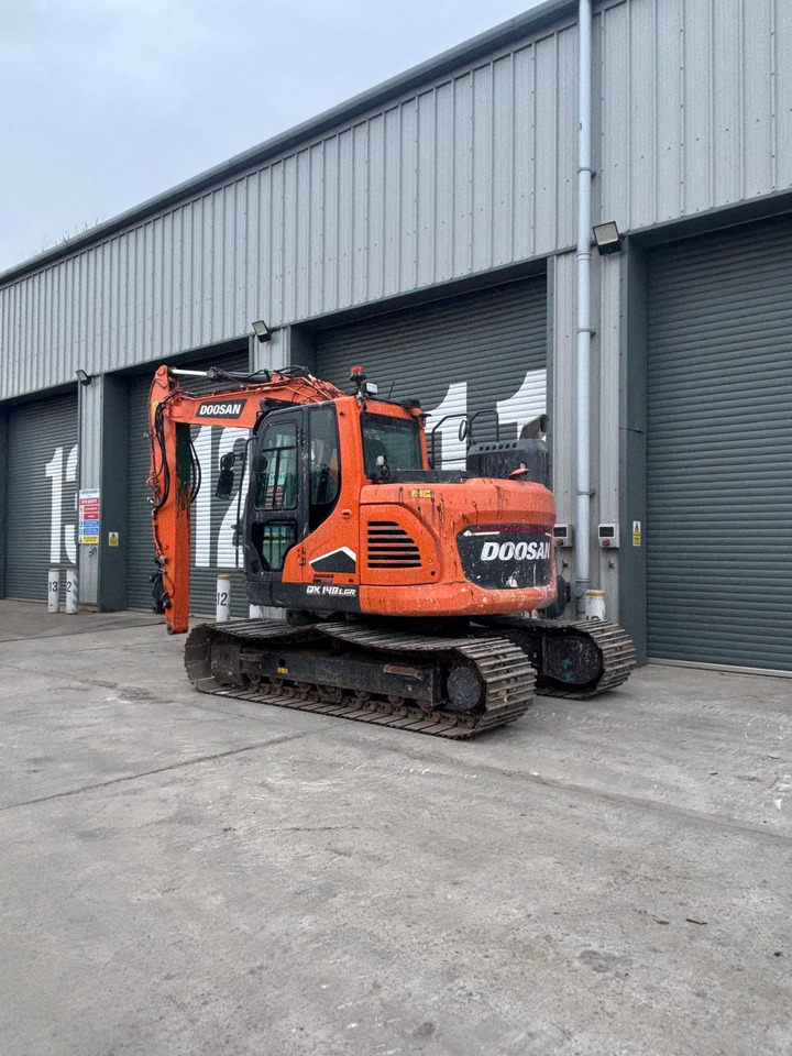 Doosan DX140LCR - 크롤러 굴삭기 : 사진 3 Doosan DX140LCR - 크롤러 굴삭기 : 사진 3