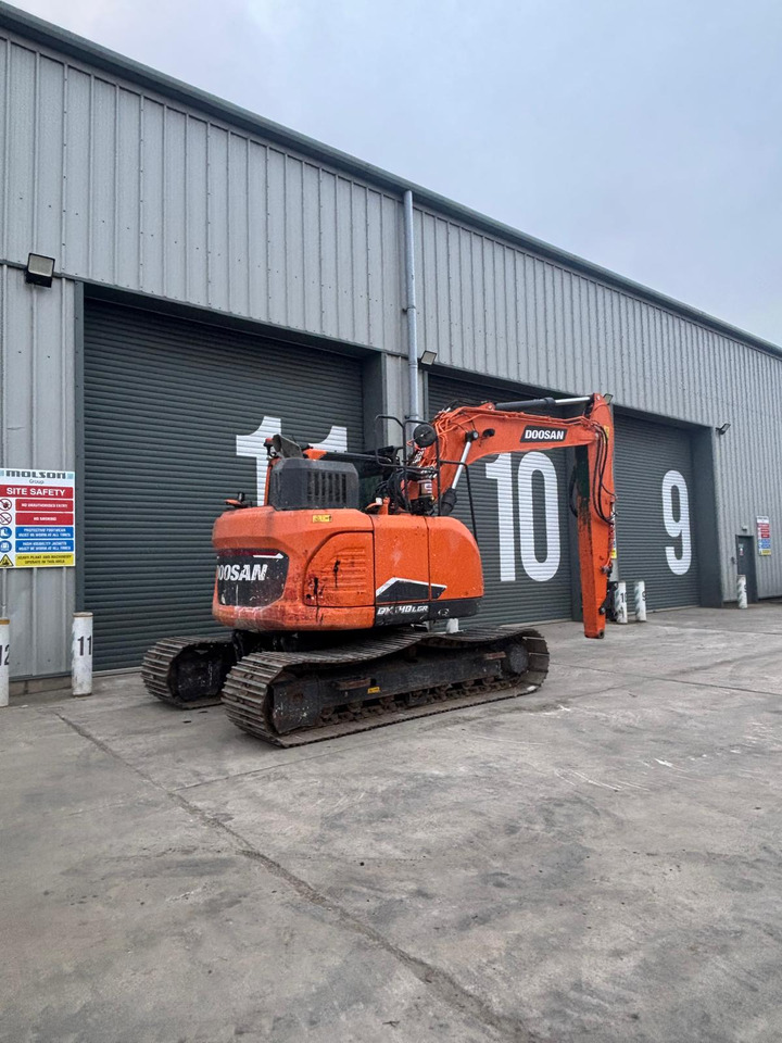 Doosan DX140LCR - 크롤러 굴삭기 : 사진 5 Doosan DX140LCR - 크롤러 굴삭기 : 사진 5