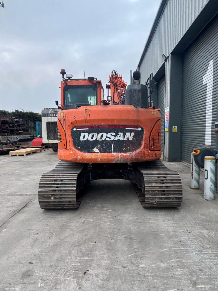 Doosan DX140LCR - 크롤러 굴삭기 : 사진 4 Doosan DX140LCR - 크롤러 굴삭기 : 사진 4