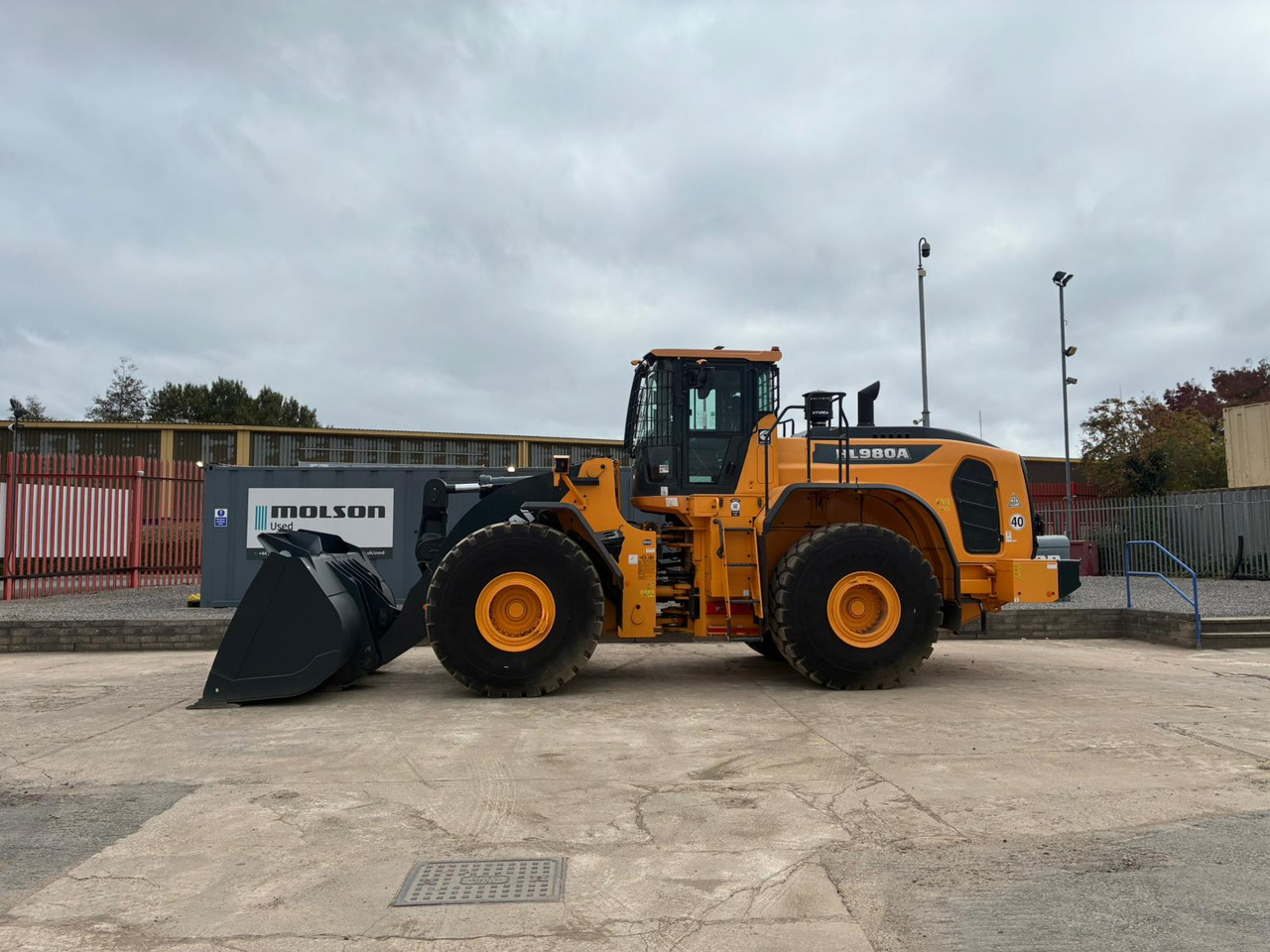 Hyundai HL980A - 휠 로더 : 사진 2 Hyundai HL980A - 휠 로더 : 사진 2