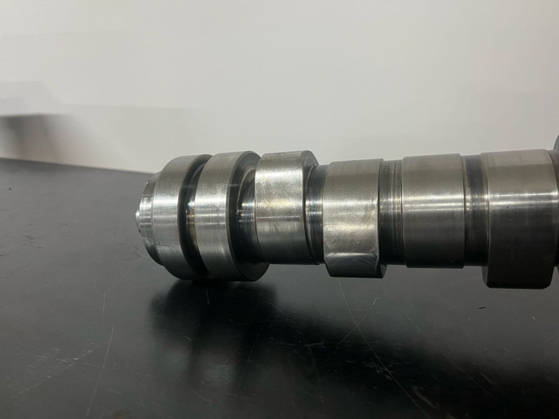 Liebherr Camshaft + Gear Wheel / Nokkenas + Tandwiel D9408 D 9408 - 엔진 및 부품 : 사진 2 Liebherr Camshaft + Gear Wheel / Nokkenas + Tandwiel D9408 D 9408 - 엔진 및 부품 : 사진 2