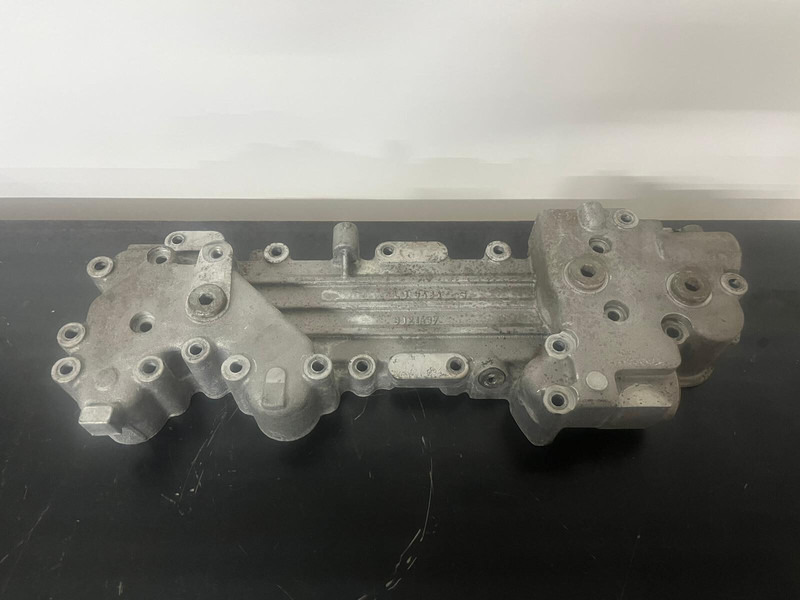 Liebherr Oliekoeler plaat + Tussenplaat D 9408 - 엔진 및 부품 : 사진 3 Liebherr Oliekoeler plaat + Tussenplaat D 9408 - 엔진 및 부품 : 사진 3