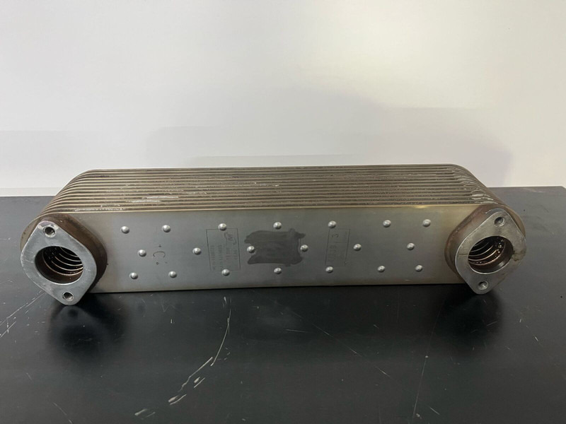 Liebherr olie koeler D9408 D 9408 - 오일 쿨러 : 사진 2 Liebherr olie koeler D9408 D 9408 - 오일 쿨러 : 사진 2