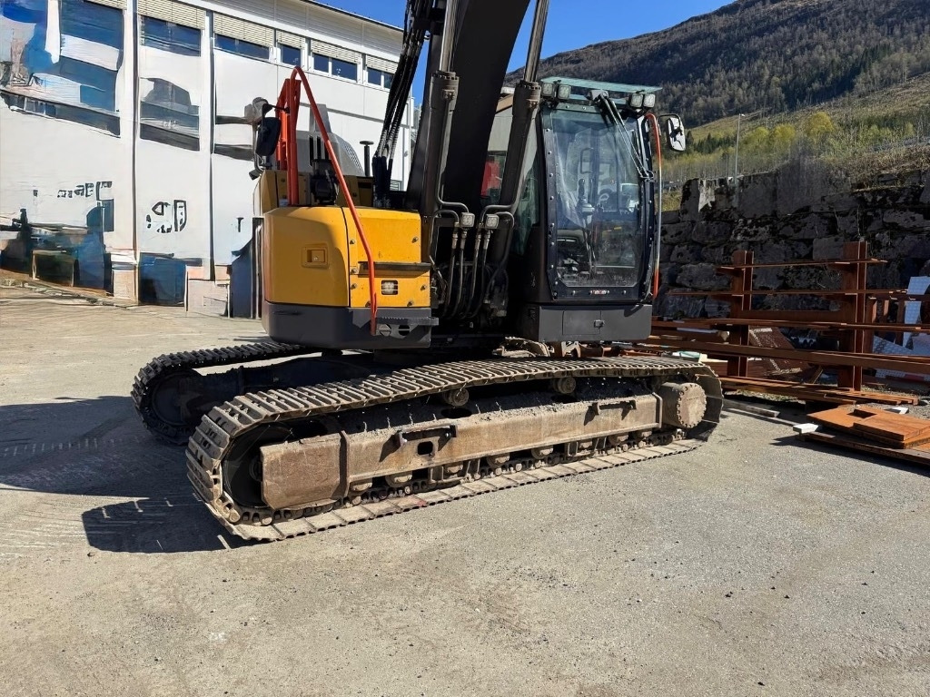 Volvo ECR 235 E - 크롤러 굴삭기 : 사진 4 Volvo ECR 235 E - 크롤러 굴삭기 : 사진 4