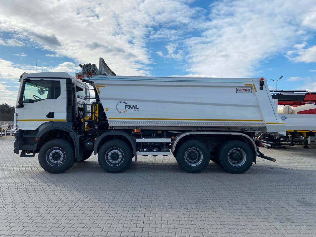 MAN TGS 41.400 8x4 EURO2 AUTOMAT TIPPER CR. SYSTEM - 덤프트럭 : 사진 3 MAN TGS 41.400 8x4 EURO2 AUTOMAT TIPPER CR. SYSTEM - 덤프트럭 : 사진 3