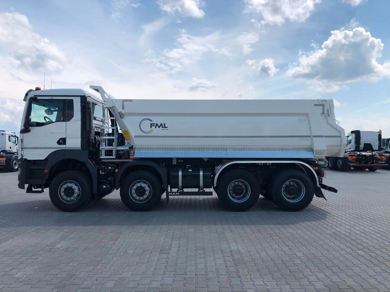MAN TGS 41.520 GSR 8x4/8x6/8x8 FML KIPPER - 덤프트럭 : 사진 4 MAN TGS 41.520 GSR 8x4/8x6/8x8 FML KIPPER - 덤프트럭 : 사진 4