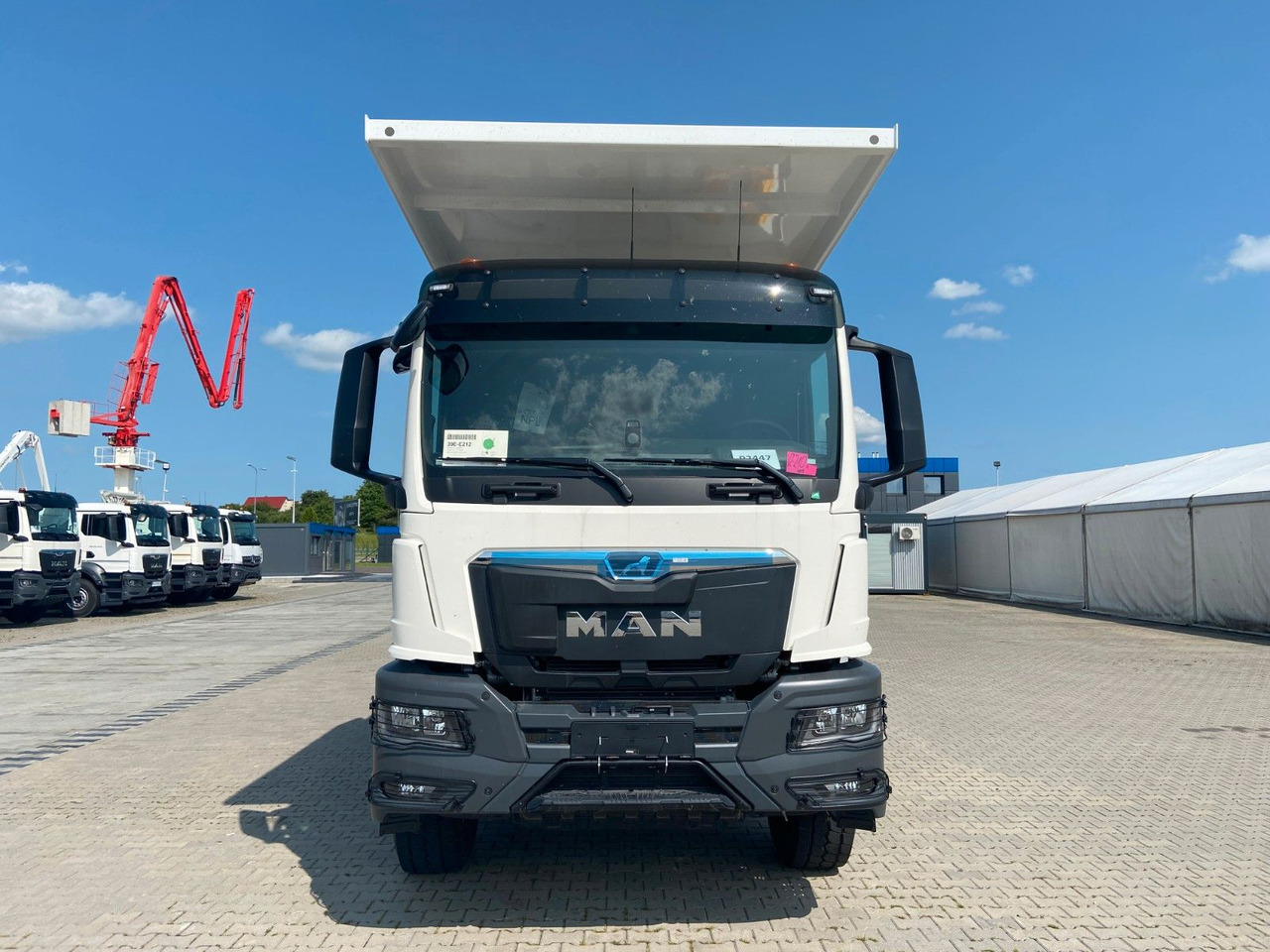 MAN TGS 44.400 8x4 EURO2 FML MINE KIPPER 23M3 MAN TGS 44.400 8x4 EURO2 FML MINE KIPPER 23M3 - 덤프트럭 : 사진 3 MAN TGS 44.400 8x4 EURO2 FML MINE KIPPER 23M3 MAN TGS 44.400 8x4 EURO2 FML MINE KIPPER 23M3 - 덤프트럭 : 사진 3