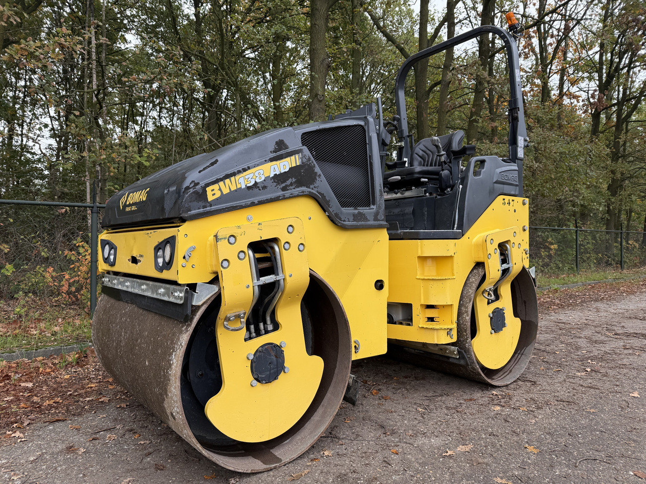 BOMAG BW138AD-5 - 압축기 : 사진 1 BOMAG BW138AD-5 - 압축기 : 사진 1