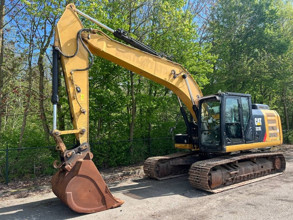 CAT 323 E - 크롤러 굴삭기 : 사진 1 CAT 323 E - 크롤러 굴삭기 : 사진 1