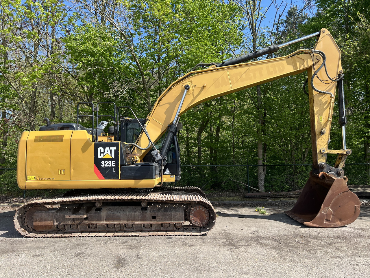 CATERPILLAR 323E - 크롤러 굴삭기 : 사진 5 CATERPILLAR 323E - 크롤러 굴삭기 : 사진 5