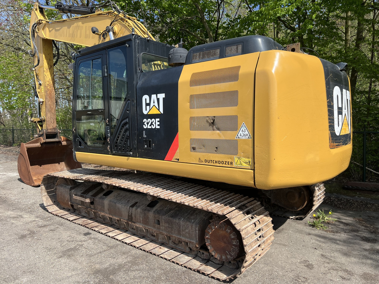 CATERPILLAR 323E - 크롤러 굴삭기 : 사진 3 CATERPILLAR 323E - 크롤러 굴삭기 : 사진 3