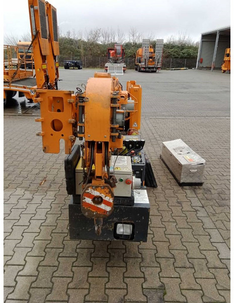 UNIC B-350 1 - 미니 크레인 : 사진 4 UNIC B-350 1 - 미니 크레인 : 사진 4