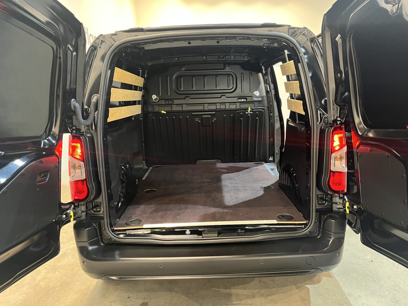 Fiat Doblò 1.5D 130pk L1 Automaat / Euro 6 / Airco / Cruise Control / CarPlay / Camera / 3-Zits / 13.300 KM !! - 소형 밴 : 사진 5 Fiat Doblò 1.5D 130pk L1 Automaat / Euro 6 / Airco / Cruise Control / CarPlay / Camera / 3-Zits / 13.300 KM !! - 소형 밴 : 사진 5