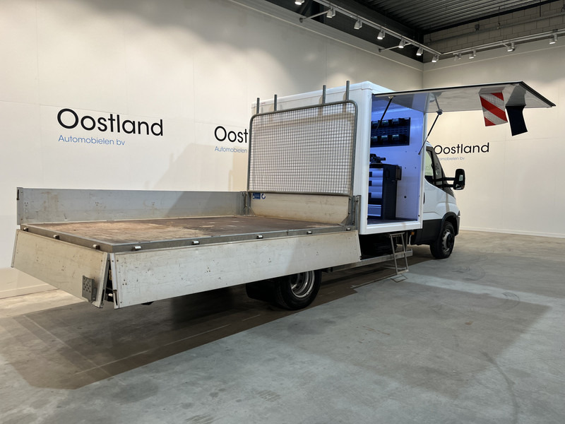 Iveco 65C18 3.0 Automaat Open Laadbak / Mobiele Werkplaats / Bott Inrichting / Euro 6 / Airco / Cruise Control / Trekhaak / Camera / 3-Zits / 55.400 KM !! C-Rijbewijs !! - 플랫베드 밴 : 사진 2 Iveco 65C18 3.0 Automaat Open Laadbak / Mobiele Werkplaats / Bott Inrichting / Euro 6 / Airco / Cruise Control / Trekhaak / Camera / 3-Zits / 55.400 KM !! C-Rijbewijs !! - 플랫베드 밴 : 사진 2