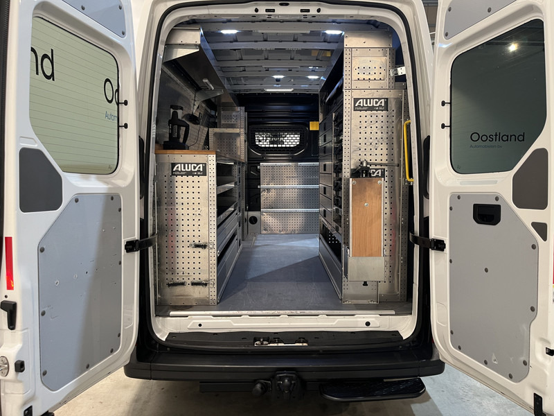 Volkswagen Crafter 35 2.0 TDI L3H3 140 PK RWD Servicebus / Aluca Inrichting / Euro 6 / Trekhaak 3000 KG / Airco / Camera / Navigatie / CarPlay - 패널 밴 : 사진 4 Volkswagen Crafter 35 2.0 TDI L3H3 140 PK RWD Servicebus / Aluca Inrichting / Euro 6 / Trekhaak 3000 KG / Airco / Camera / Navigatie / CarPlay - 패널 밴 : 사진 4