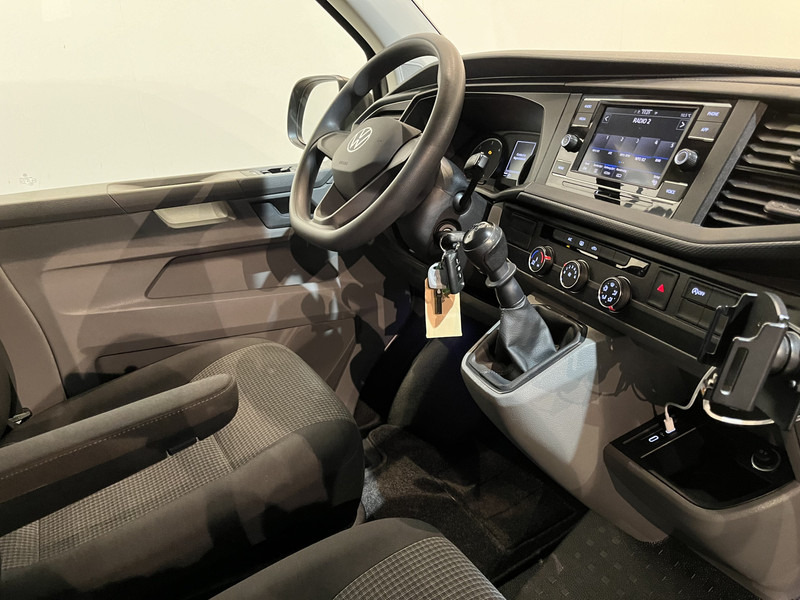 Volkswagen Transporter 2.0 TDI L2H1 Servicebus / Aluca Inrichting / Euro 6 / 220V. / Airco / Cruise Control / Trekhaak / CarPlay / PDC / 3-Zits / 51.100 KM !! - 소형 밴 : 사진 3 Volkswagen Transporter 2.0 TDI L2H1 Servicebus / Aluca Inrichting / Euro 6 / 220V. / Airco / Cruise Control / Trekhaak / CarPlay / PDC / 3-Zits / 51.100 KM !! - 소형 밴 : 사진 3
