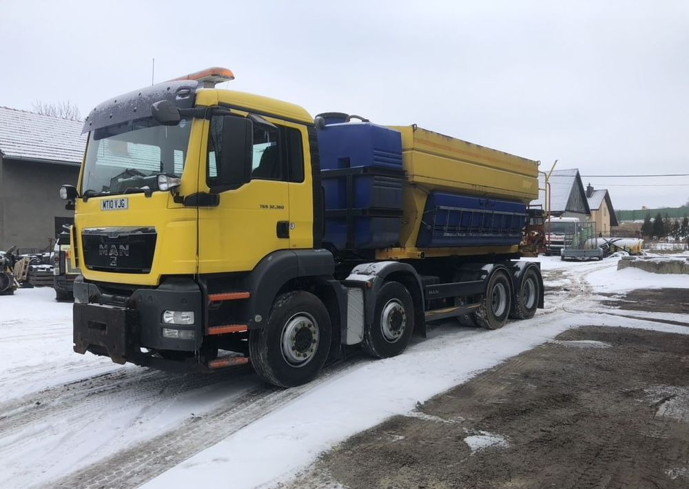 MAN TGS 32.360 8x4 piaskarka solarka schmidt euro5 pług - 지자체/ 특수 차량, 트럭 : 사진 3 MAN TGS 32.360 8x4 piaskarka solarka schmidt euro5 pług - 지자체/ 특수 차량, 트럭 : 사진 3