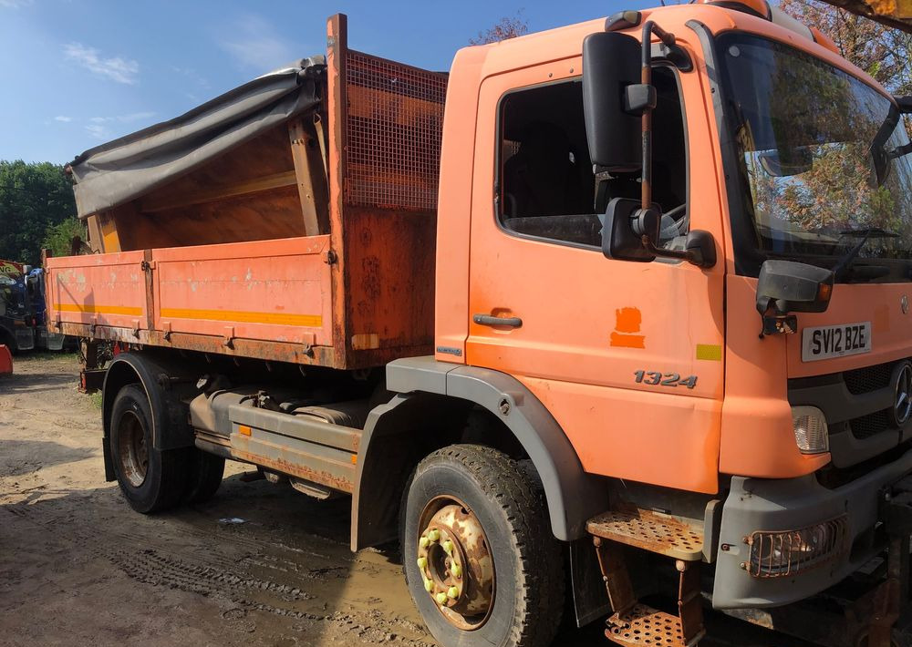 덤프트럭 Mercedes-Benz Atego 1324 4x4 wywrotka piaskarka solarka : 사진 15 덤프트럭 Mercedes-Benz Atego 1324 4x4 wywrotka piaskarka solarka : 사진 15