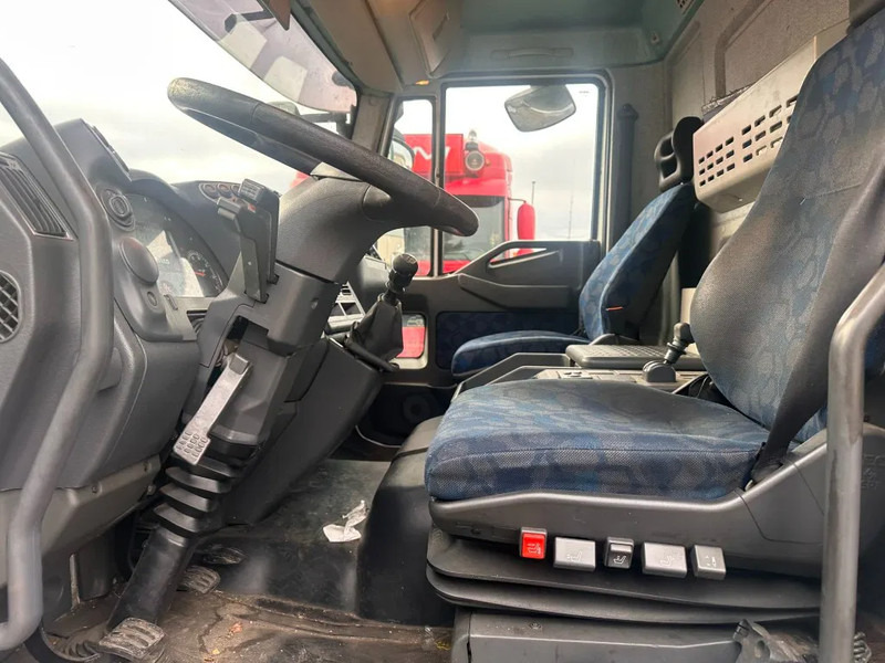 Iveco 180 E25 - 박스 트럭 : 사진 4 Iveco 180 E25 - 박스 트럭 : 사진 4