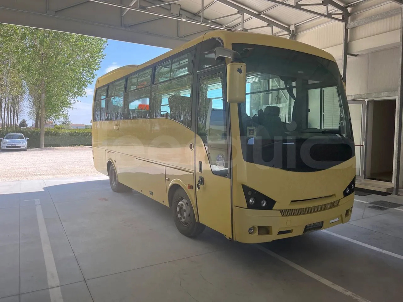 ISUZU Turquoise/Sb - 스쿨버스 : 사진 1 ISUZU Turquoise/Sb - 스쿨버스 : 사진 1