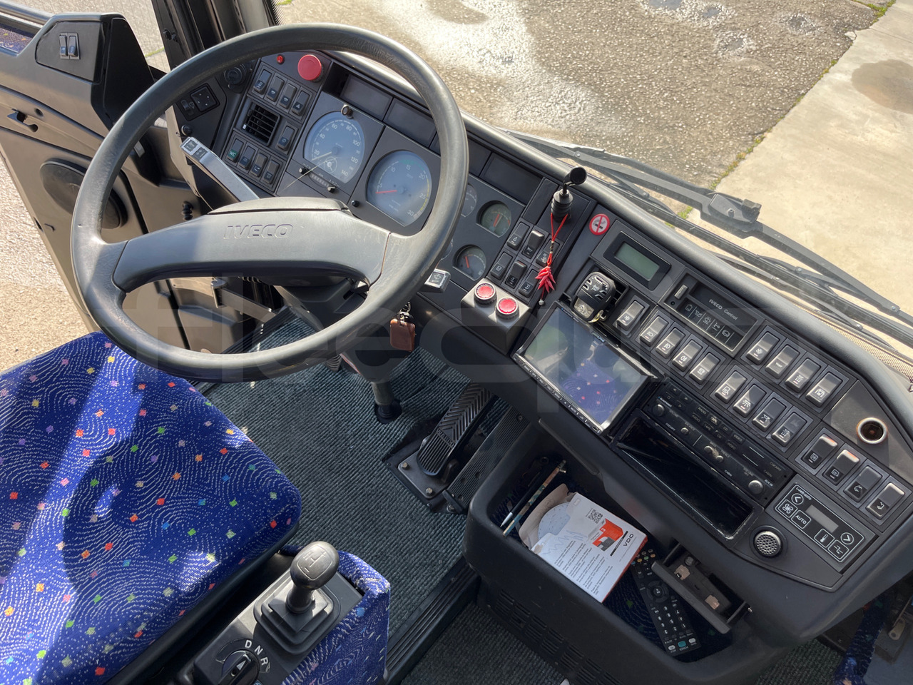 대형 버스 Iveco 380 : 사진 16