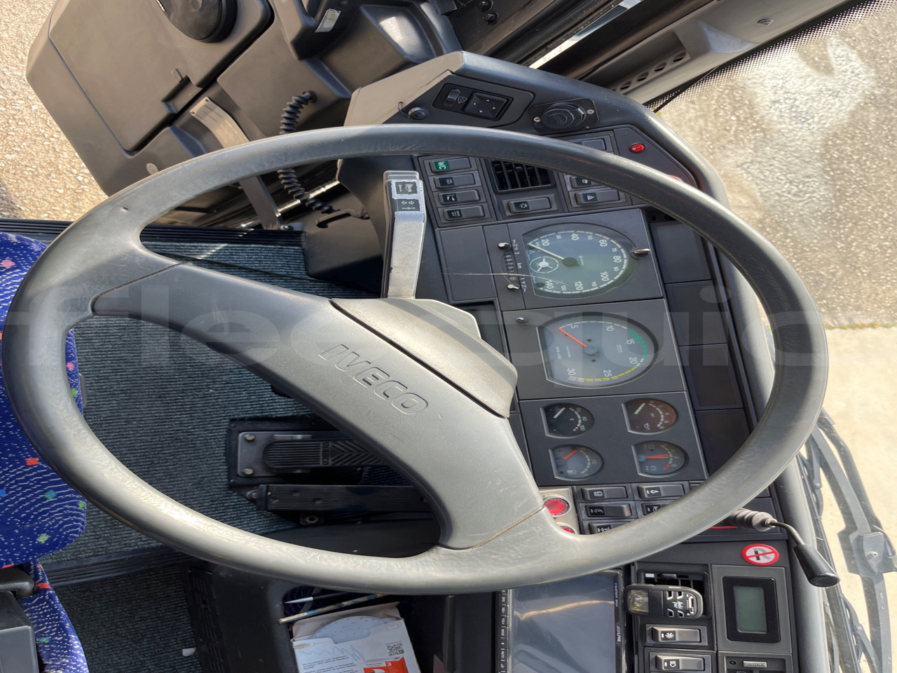 대형 버스 Iveco 380 : 사진 17