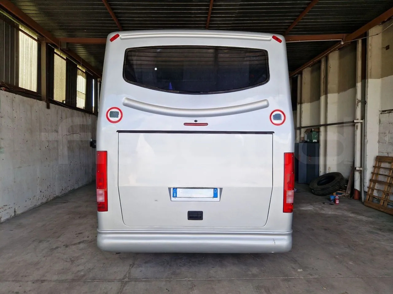 Iveco 65C15/70 - 대형 버스 : 사진 4 Iveco 65C15/70 - 대형 버스 : 사진 4