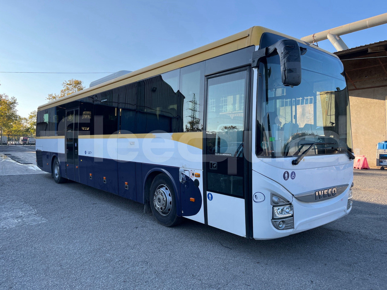 Iveco Crossway - 교외 버스 : 사진 1 Iveco Crossway - 교외 버스 : 사진 1