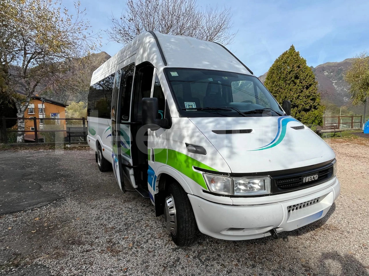 Iveco Daily - 소형 버스, 승합차 : 사진 1 Iveco Daily - 소형 버스, 승합차 : 사진 1