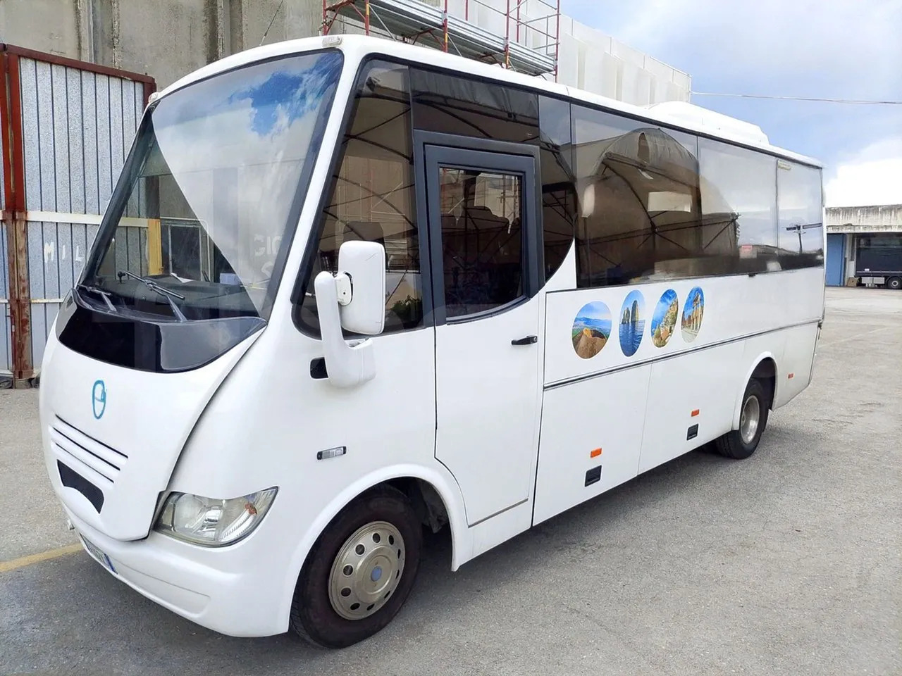 Iveco Eclipse - 대형 버스 : 사진 1 Iveco Eclipse - 대형 버스 : 사진 1