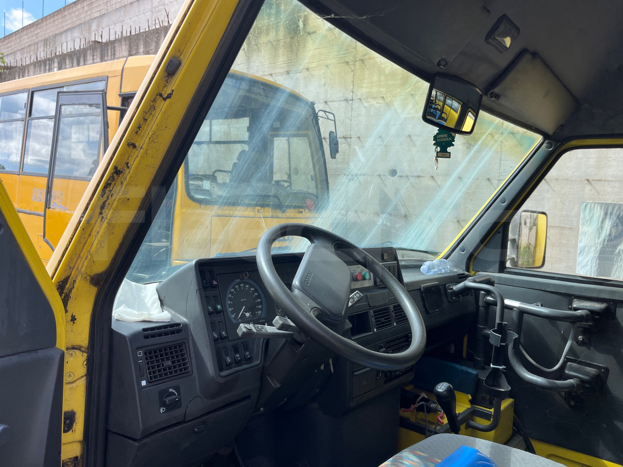 Iveco Turbo Daily - 스쿨버스 : 사진 5 Iveco Turbo Daily - 스쿨버스 : 사진 5