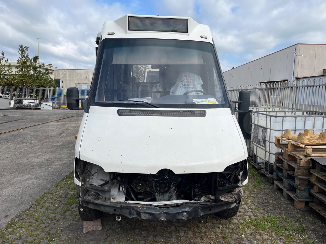 Mercedes-Benz 414T - 소형 버스, 승합차 : 사진 2 Mercedes-Benz 414T - 소형 버스, 승합차 : 사진 2
