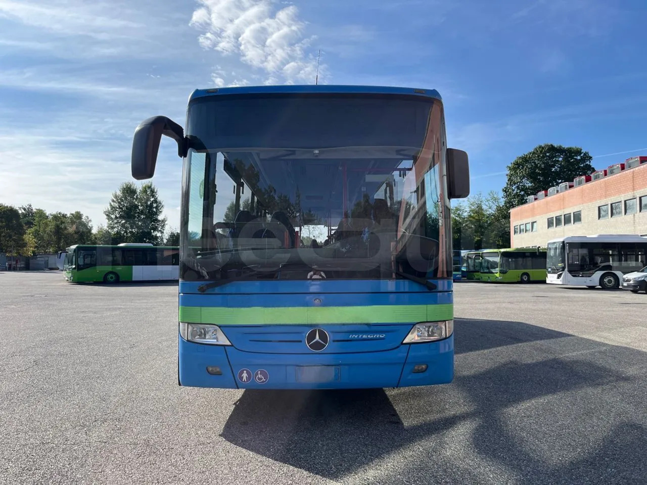 Mercedes-Benz Integro - 교외 버스 : 사진 2 Mercedes-Benz Integro - 교외 버스 : 사진 2