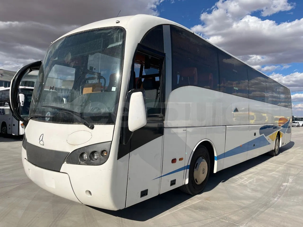 Mercedes-Benz OC 500 RF - 대형 버스 : 사진 4 Mercedes-Benz OC 500 RF - 대형 버스 : 사진 4