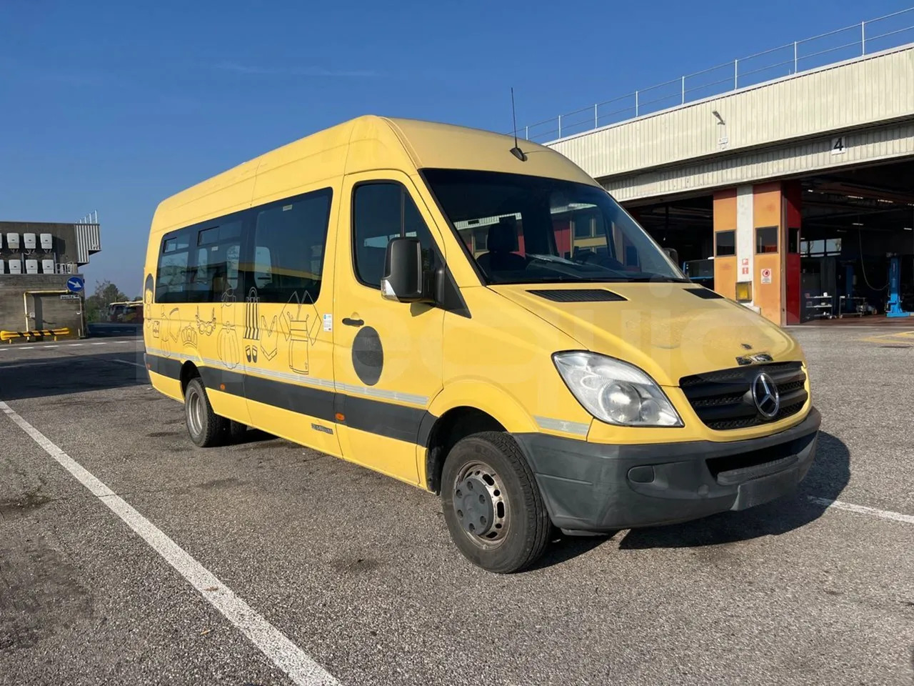 Mercedes-Benz Sprinter - 스쿨버스 : 사진 1 Mercedes-Benz Sprinter - 스쿨버스 : 사진 1