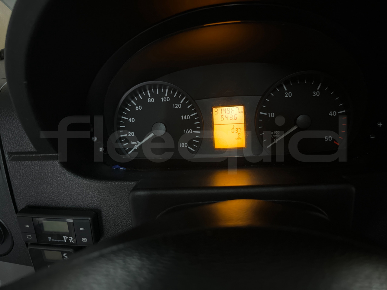 Mercedes-Benz Sprinter - 대형 버스 : 사진 3 Mercedes-Benz Sprinter - 대형 버스 : 사진 3
