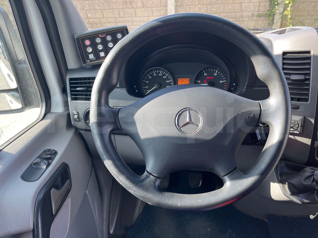 리스  Mercedes-Benz Sprinter Mercedes-Benz Sprinter : 사진 18