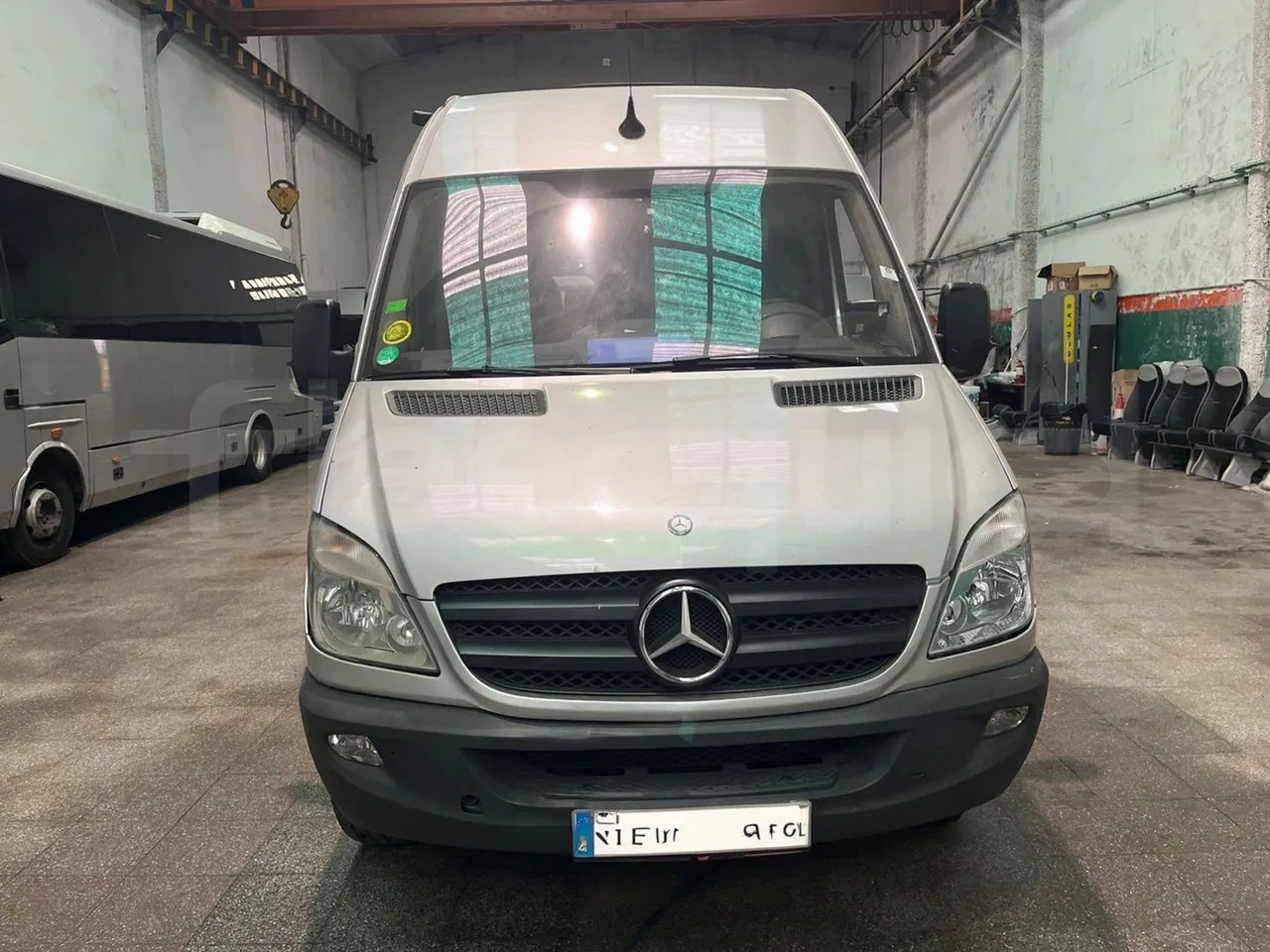 Mercedes-Benz Sprinter - 교외 버스 : 사진 2 Mercedes-Benz Sprinter - 교외 버스 : 사진 2