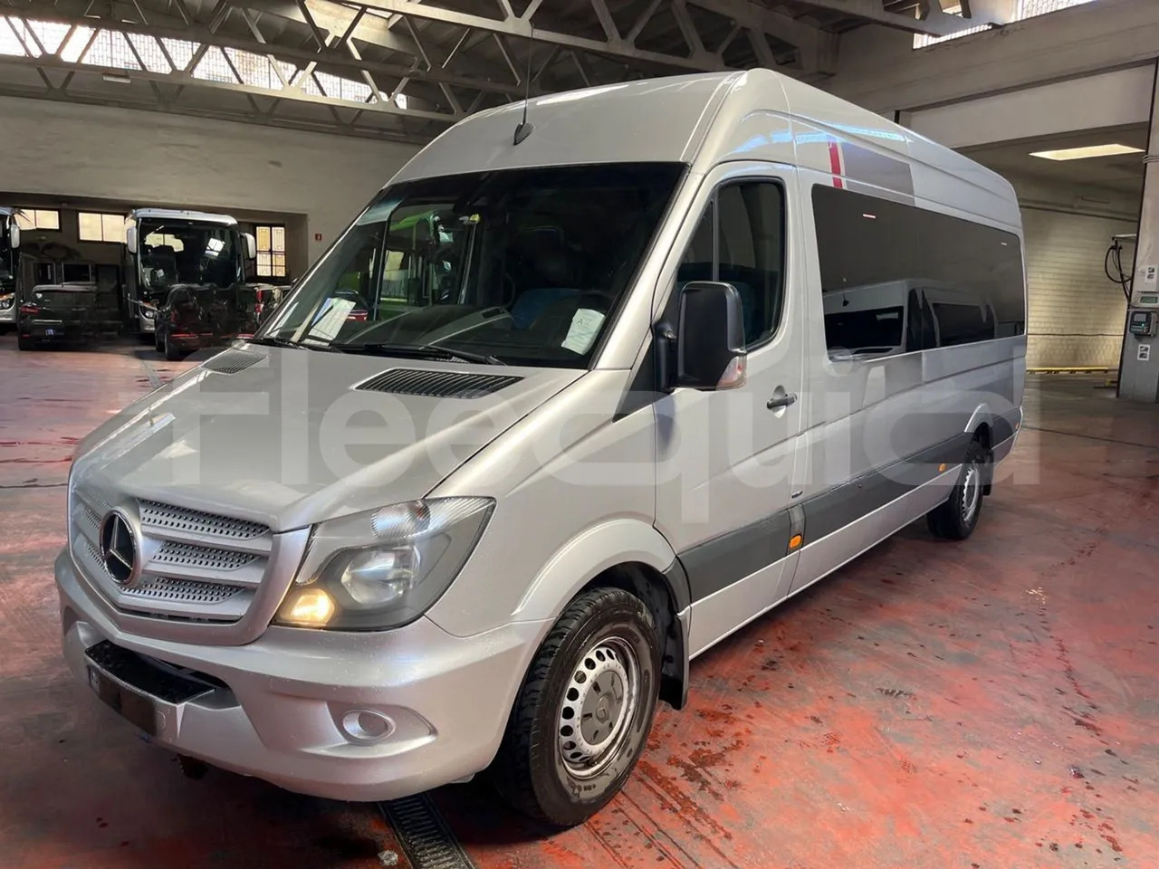 Mercedes-Benz Sprinter - 소형 버스, 승합차 : 사진 4 Mercedes-Benz Sprinter - 소형 버스, 승합차 : 사진 4
