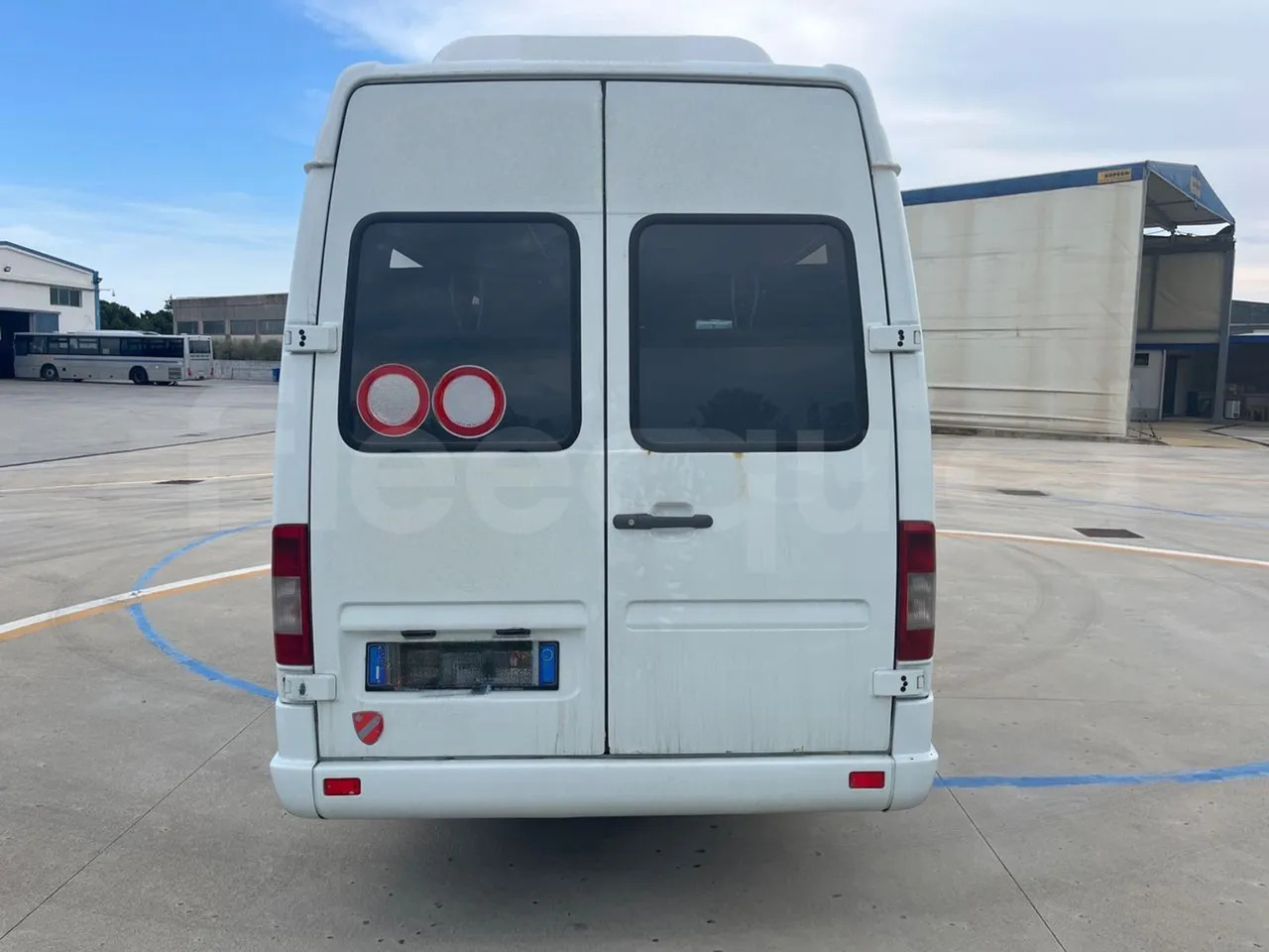 Mercedes-Benz Sprinter - 소형 버스, 승합차 : 사진 5 Mercedes-Benz Sprinter - 소형 버스, 승합차 : 사진 5